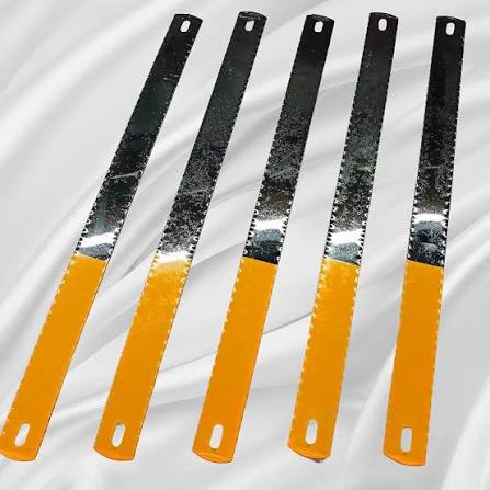 Extra hacksaw blades