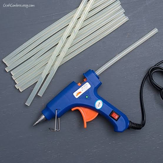 Hot glue gun